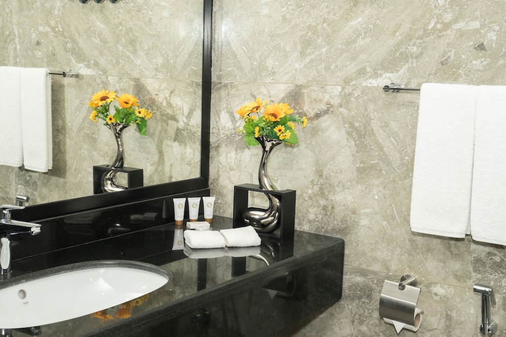Deluxe Double or Twin Room - Photo 3