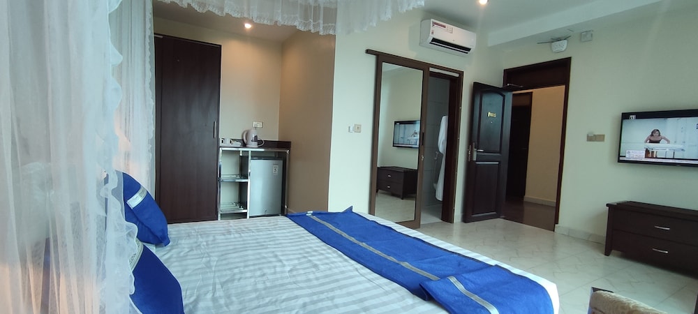 Deluxe Room with City view photo 3