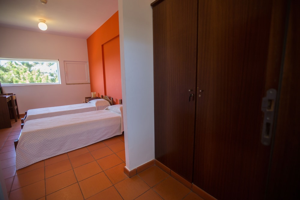 Twin Room, Shared Bathroom photo 2