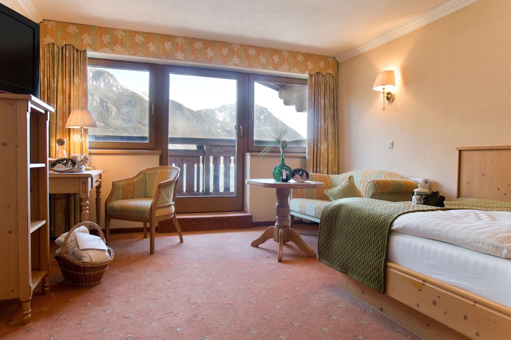 Deluxe Single Room