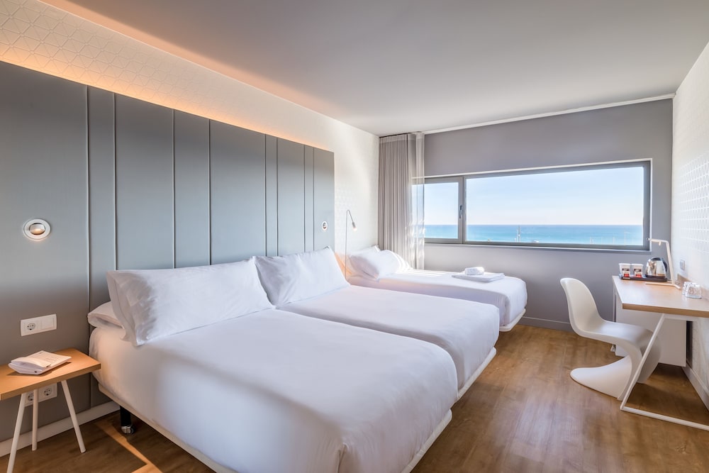 Superior Room (with Extra Bed)