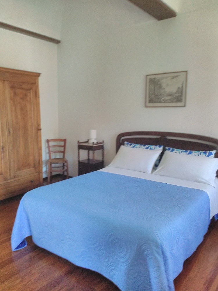 Quadruple Room, Multiple Beds, Shared Bathroom