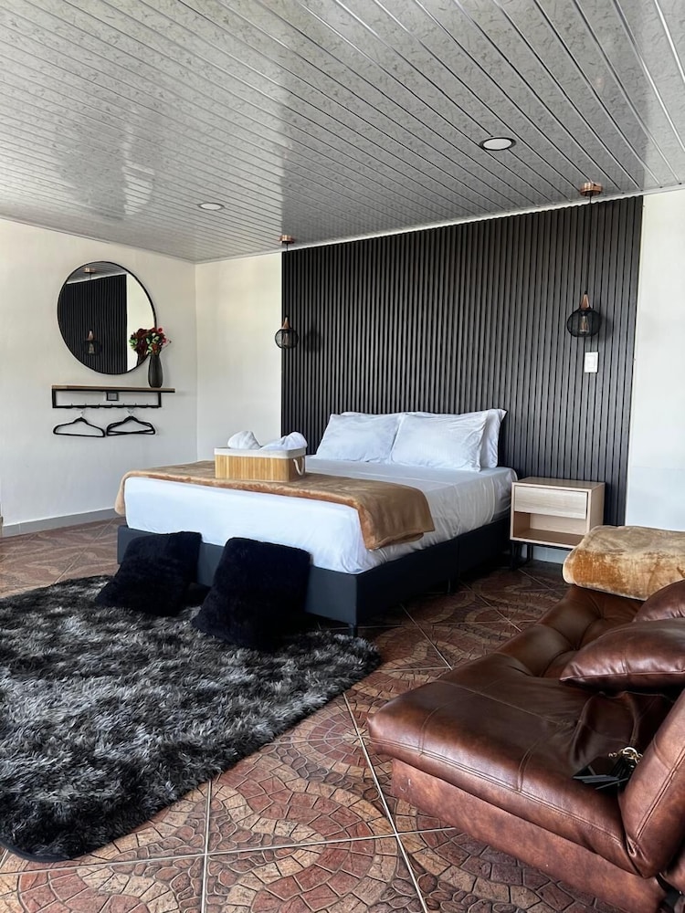 Deluxe Room, Lake View