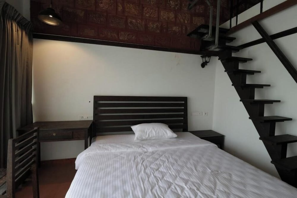 Family Quadruple Room photo 2