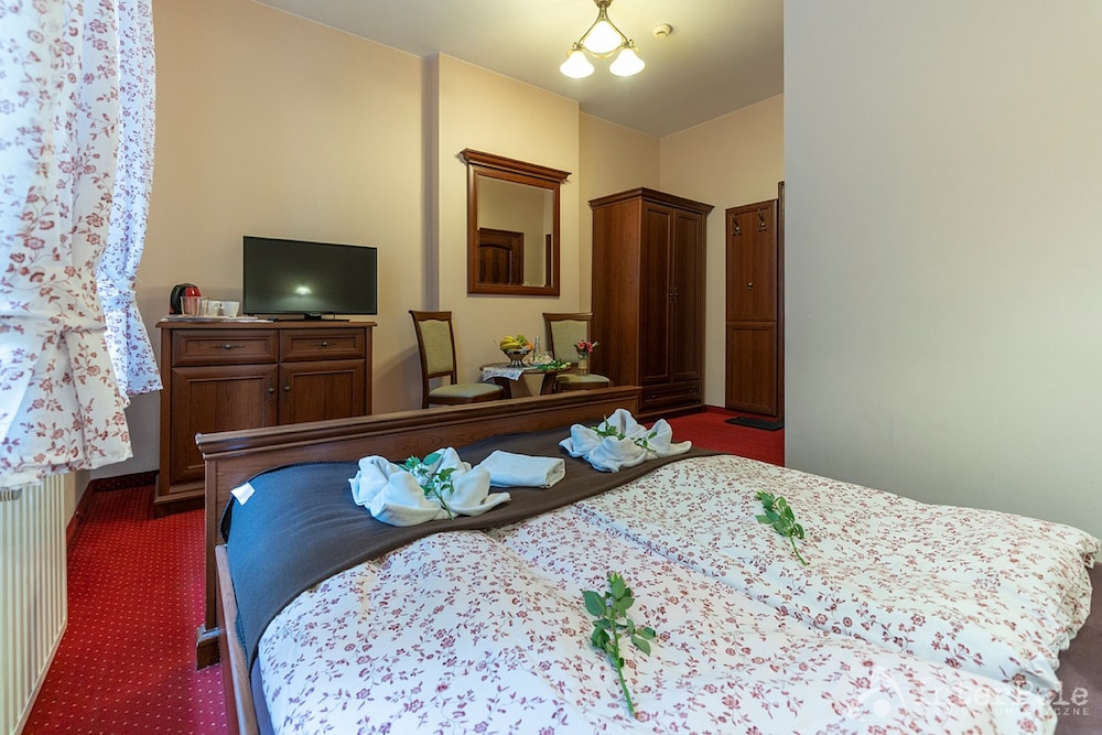 Standard Double Room, 1 King Bed, Non Smoking photo 2
