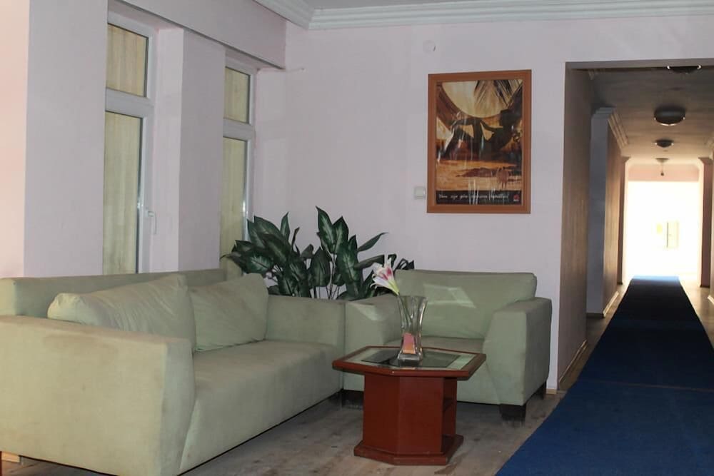 Family Room photo 2