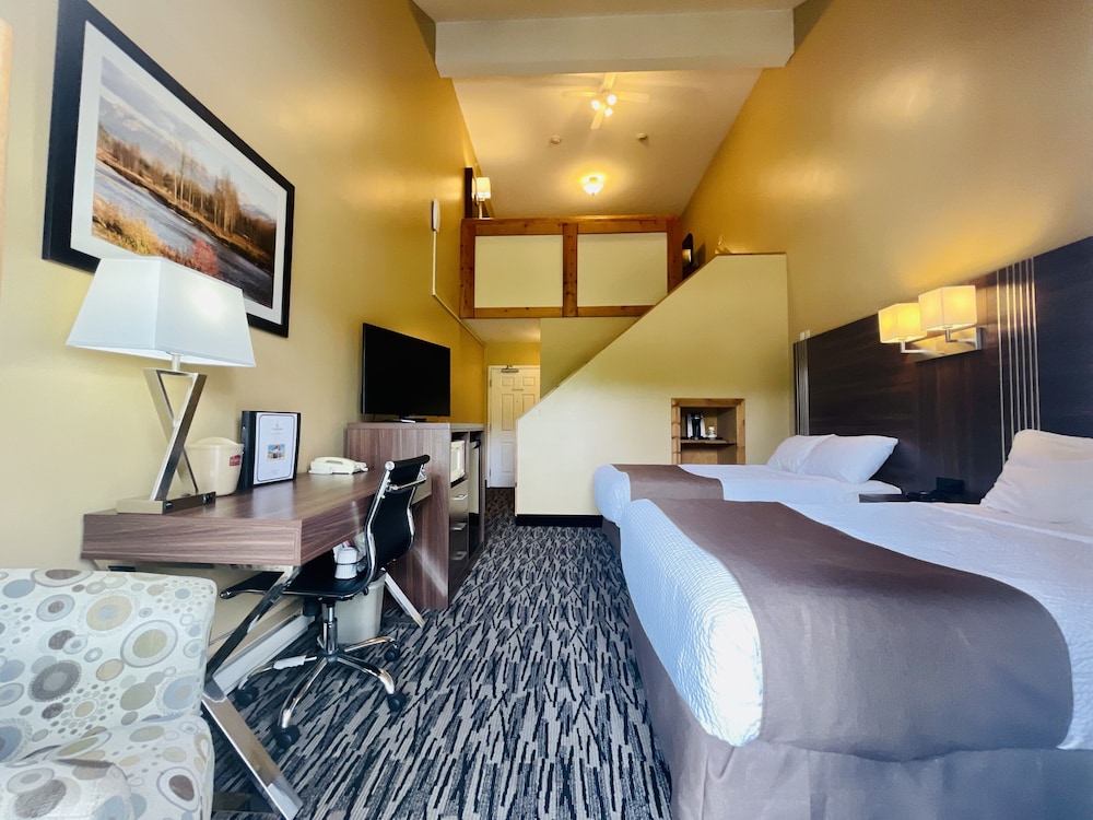 Family Suite (No Pets) - Photo 1
