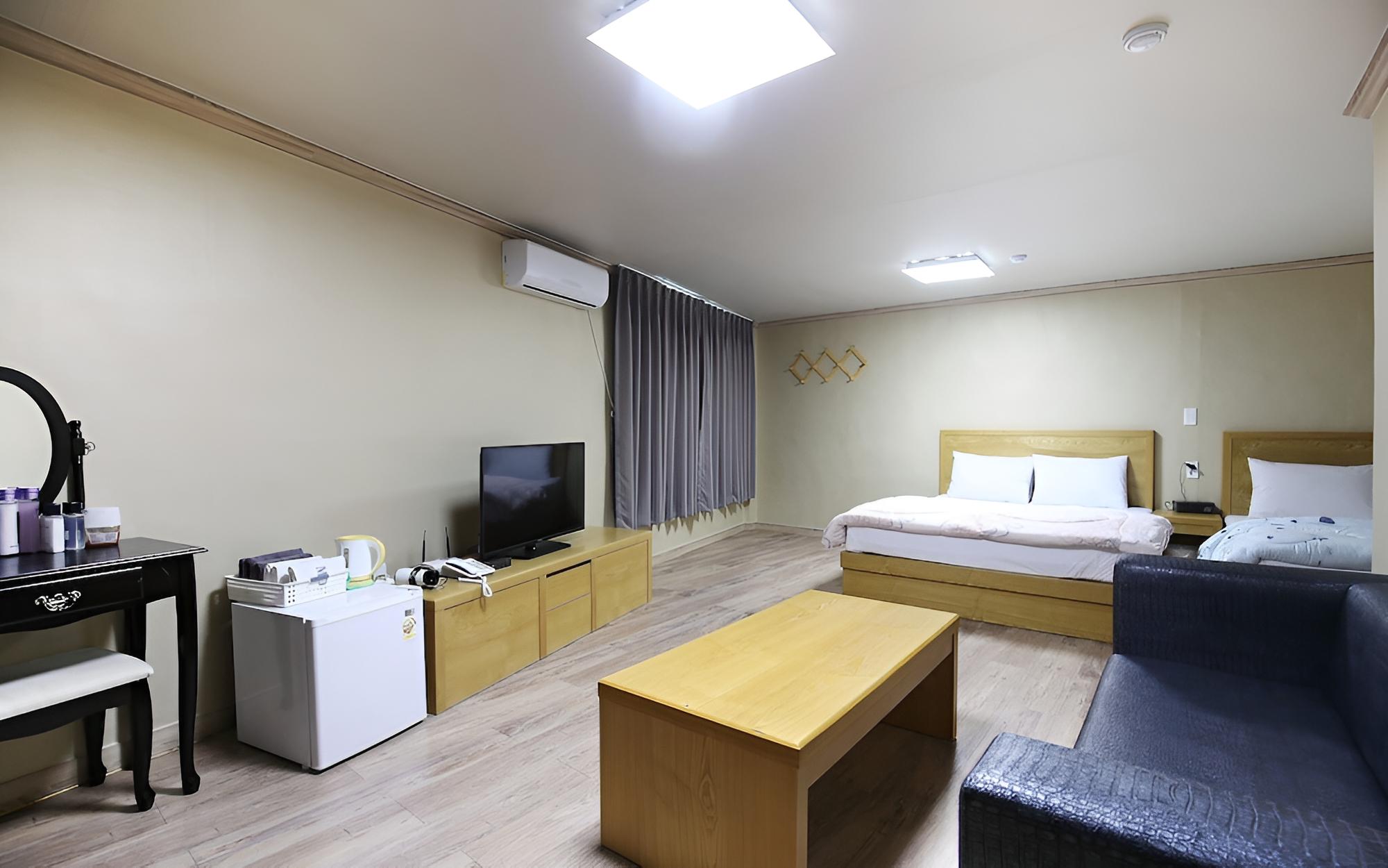Room (Suite room (large)) photo 3