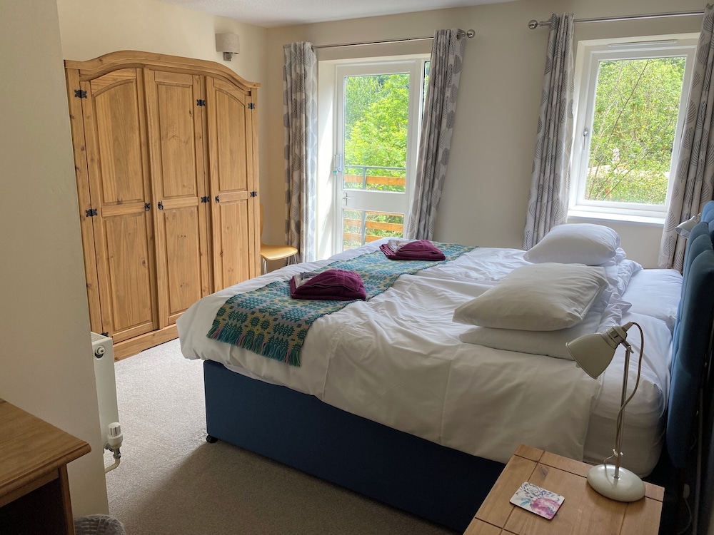 River view-Derw suite (floor 2) photo 2