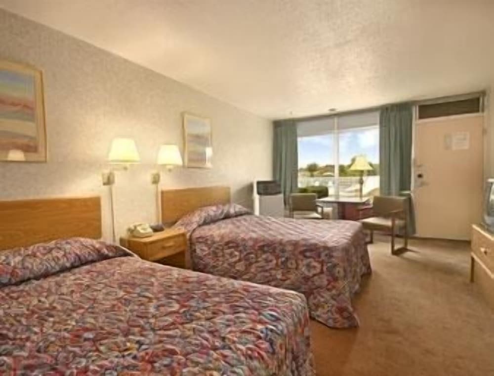 Double Room, 2 Double Beds photo 2
