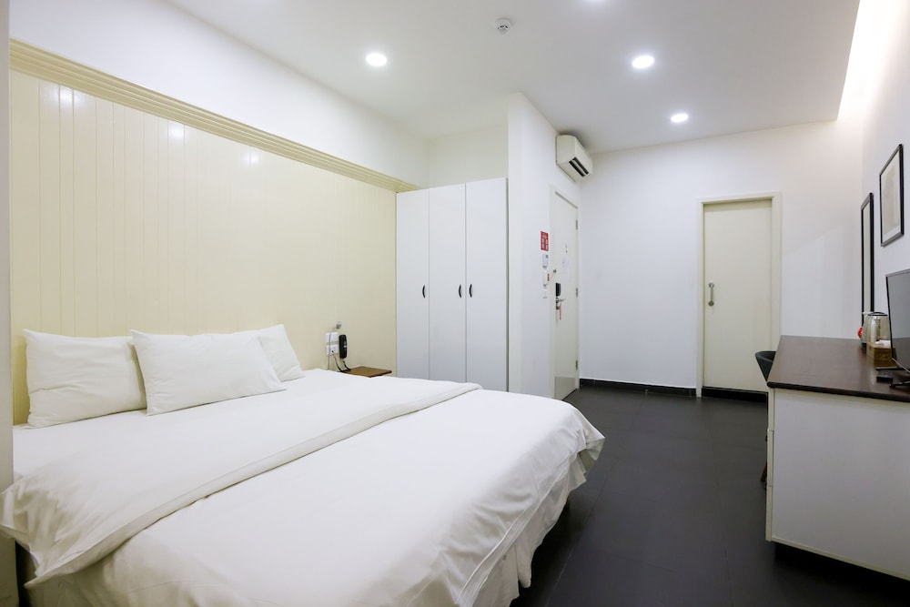Standard Room photo 2