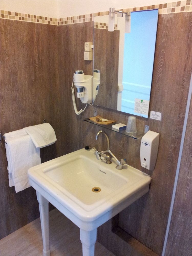 Superior Triple Room (35) photo 3