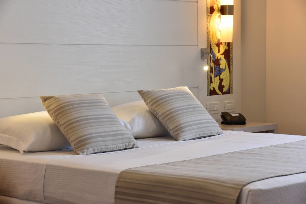 Superior Double Room, 1 Double or 2 Twin Beds, Non Smoking, Sea View