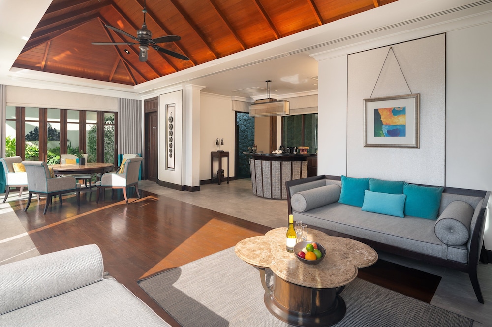Villa, 1 Bedroom, Club Lounge Access, Oceanfront (Pool) photo 3