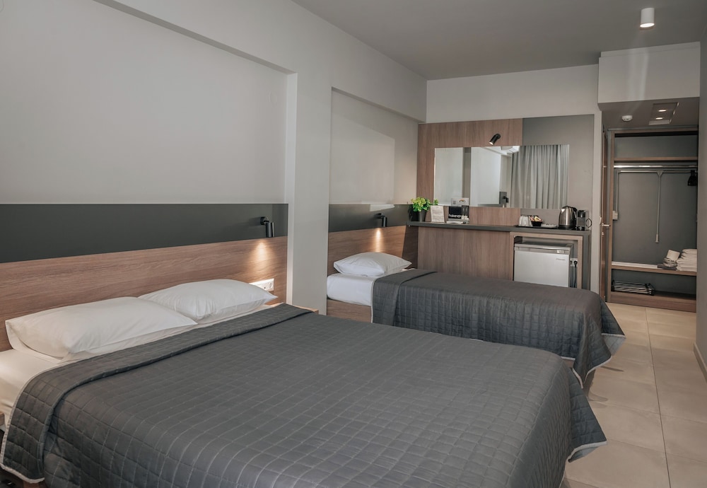 Standard Triple Room - Photo 7