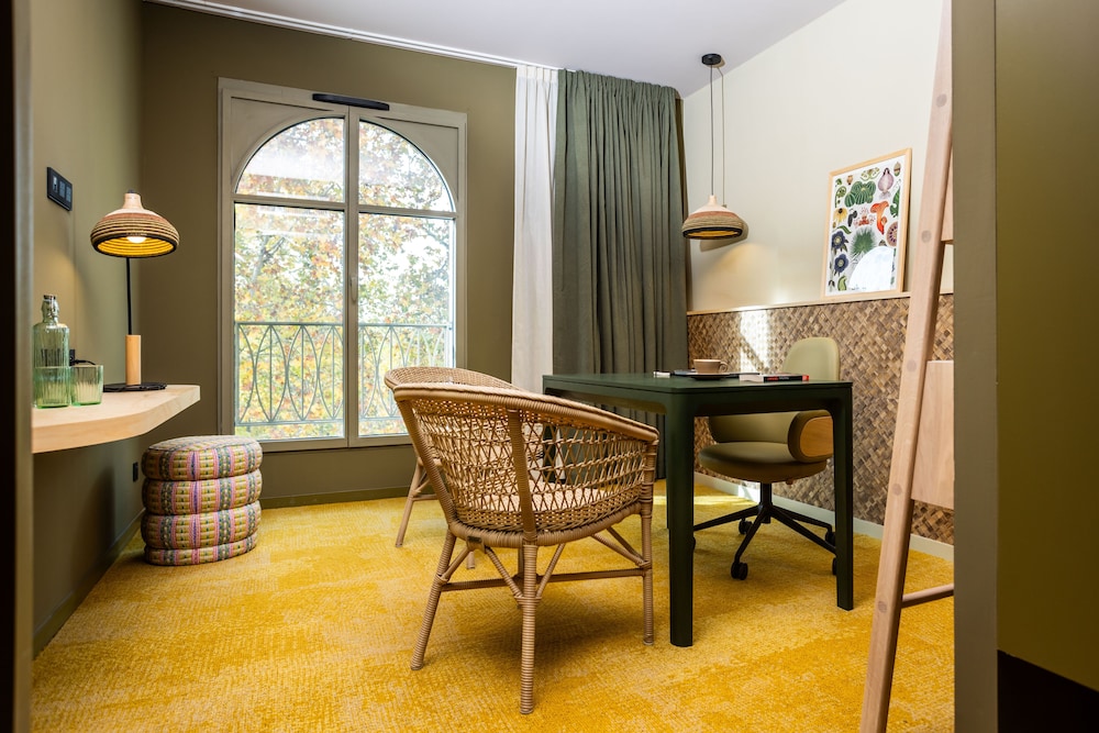 Business Room - Photo 4