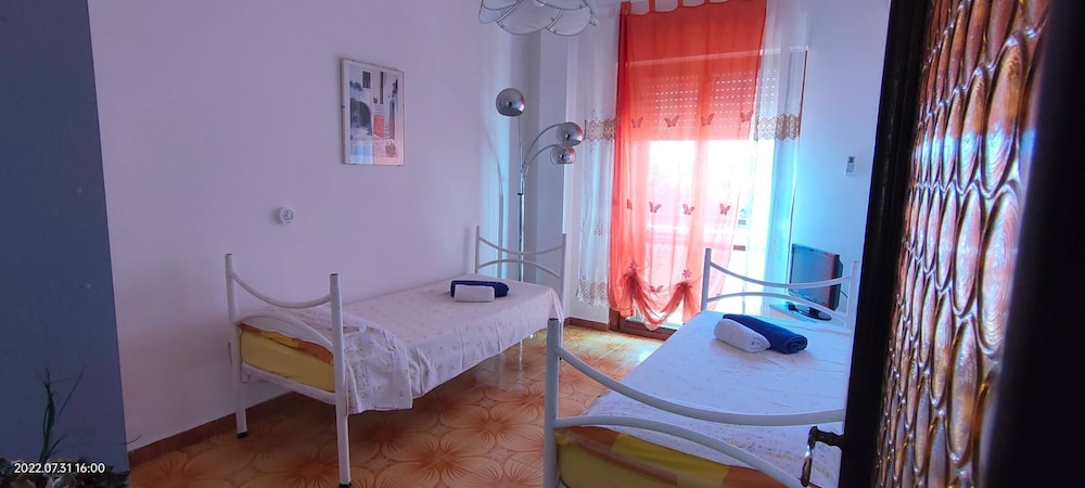 Shared Dormitory, 1 Bedroom, Smoking, Balcony