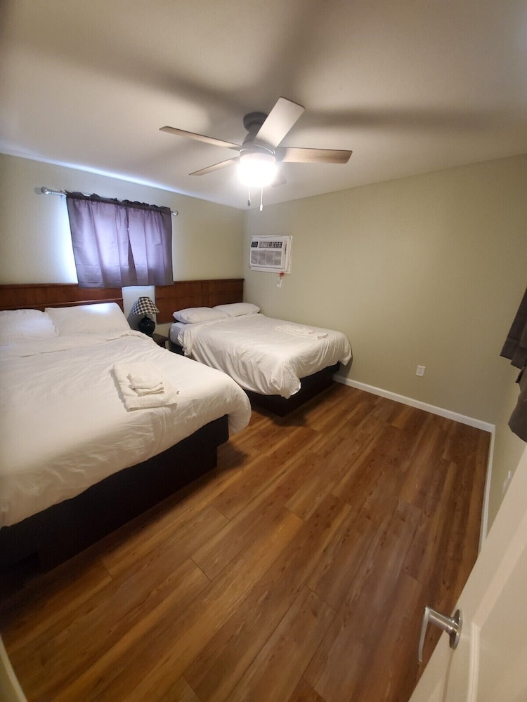 Basic Cabin, 1 Bedroom, Non Smoking, Lake View photo 1