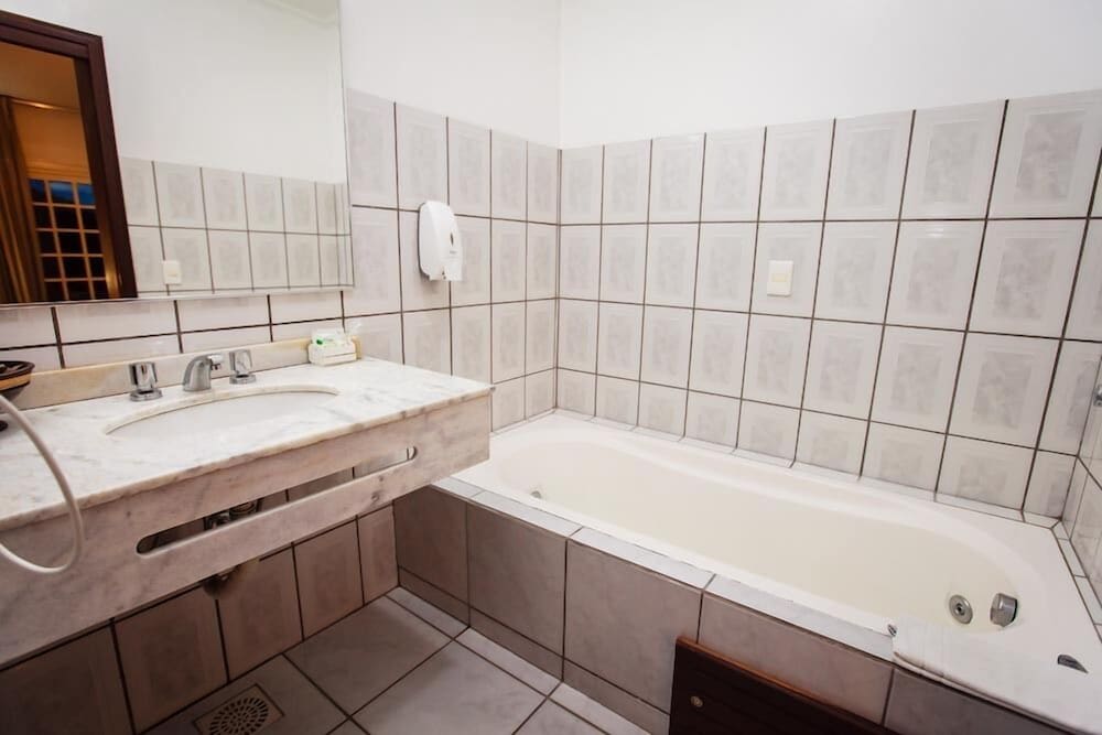 Luxury Suite photo 3