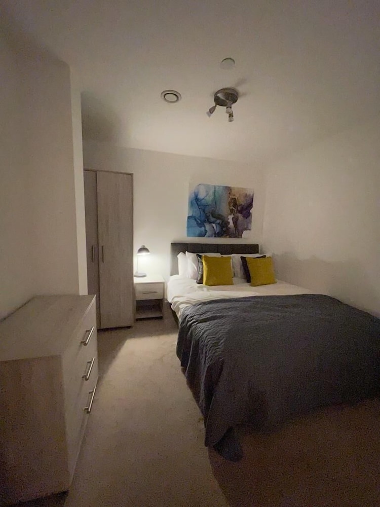 Apartment photo 2