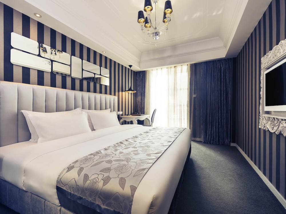 Superior Room, 1 King Bed