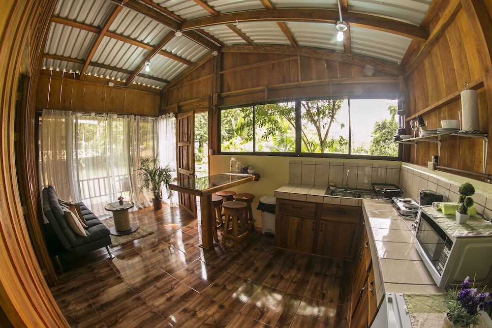 Superior Bungalow, Multiple Beds, Non Smoking, Lake View photo 2