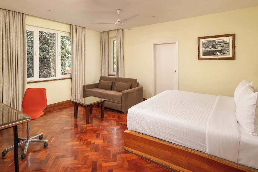 Deluxe Room, 1 Queen Bed