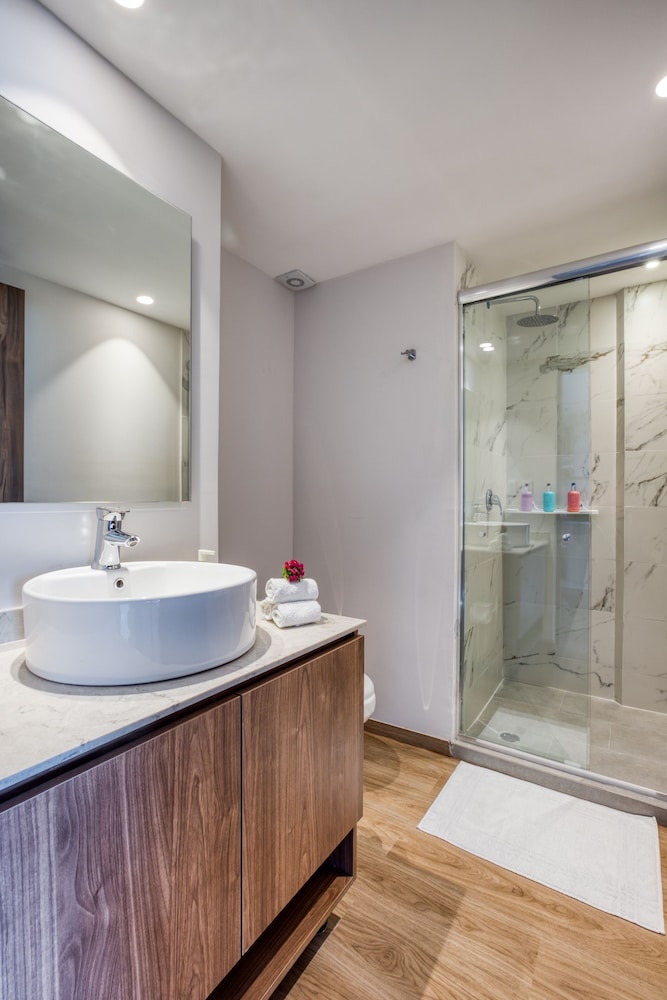 Premium Apartment with Balcony photo 2
