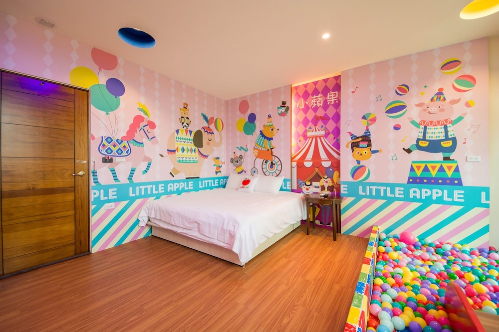 Family Quadruple Room photo 2