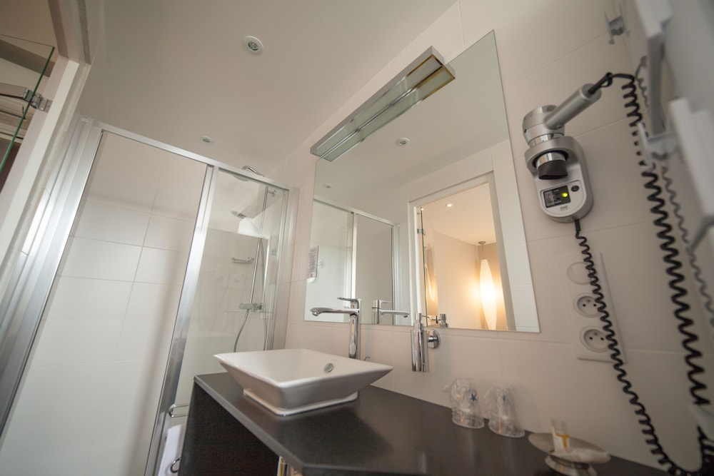 Double Room - Photo 13