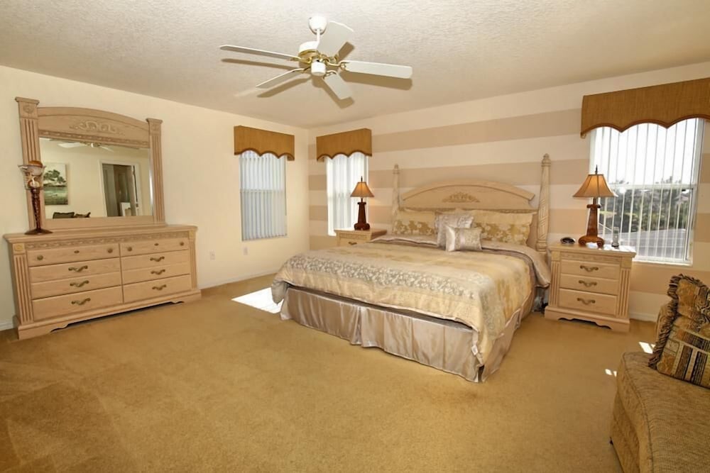 House, Multiple Beds (103BLL Fantastic 4 bed with games roo) photo 2