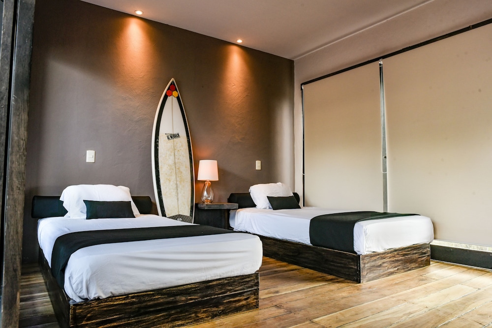 Comfort Room, Private Bathroom, Partial Ocean View photo 1