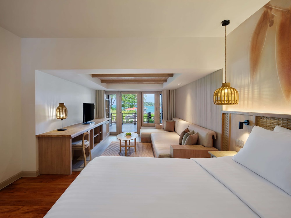 Beachfront Suite