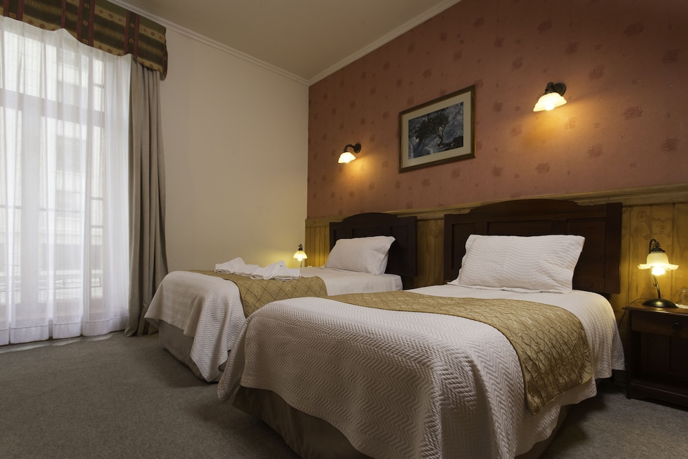 Standard Double Room, 2 Twin Beds photo 3