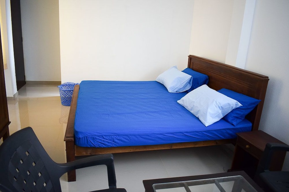 Room, 2 Bedrooms, Private Bathroom photo 1