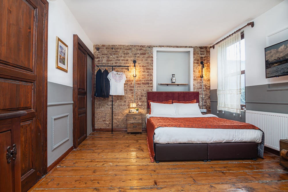 Basic Double Room photo 3