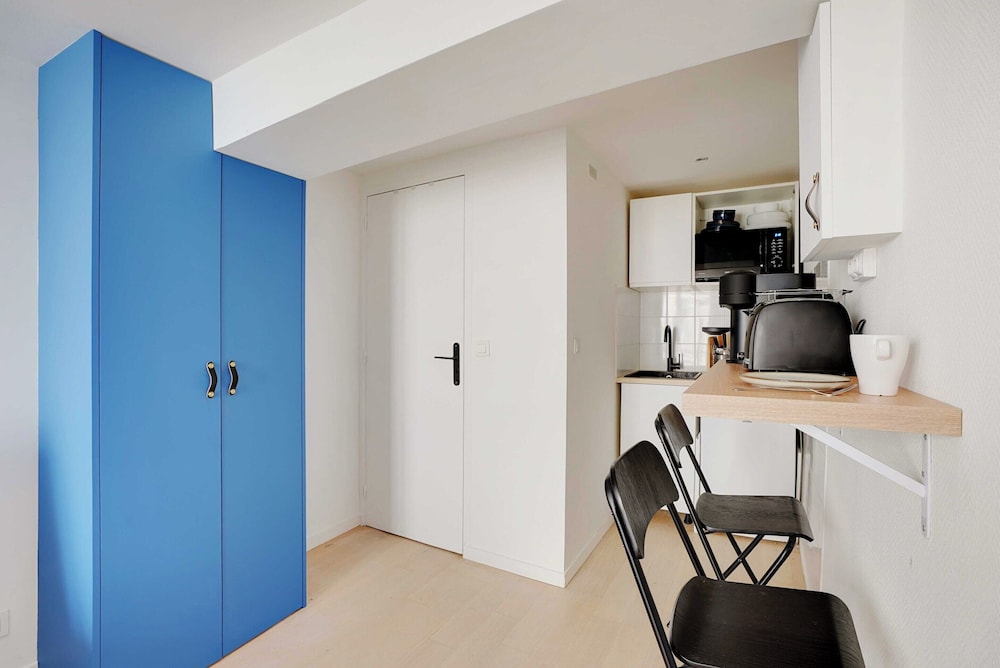 Apartment photo 2