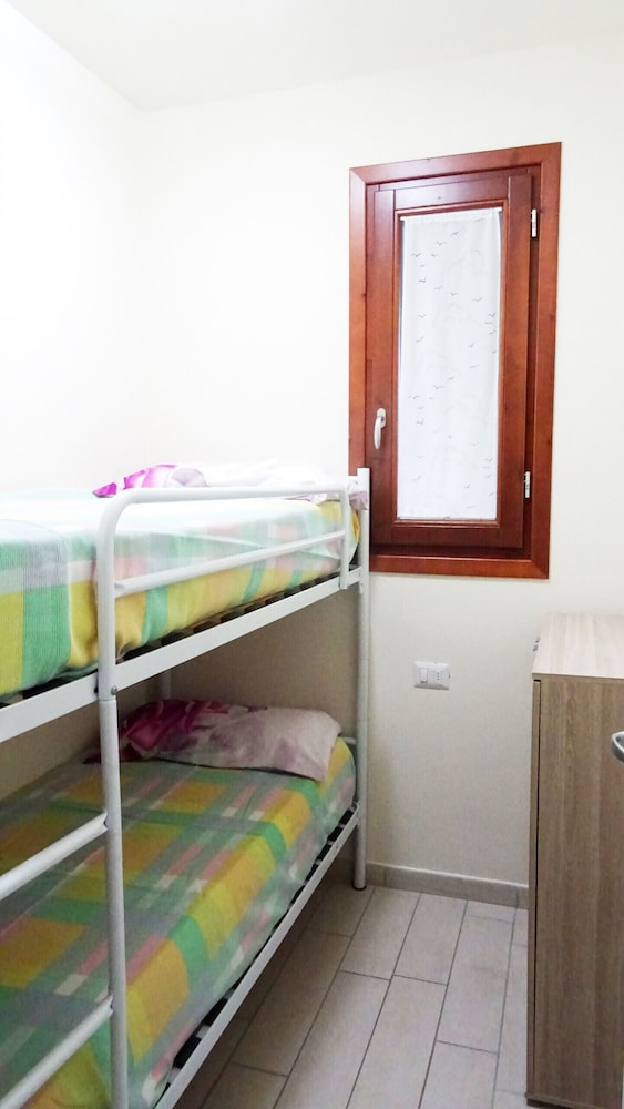 Apartment, 2 Bedrooms, Pool Access, Sea View