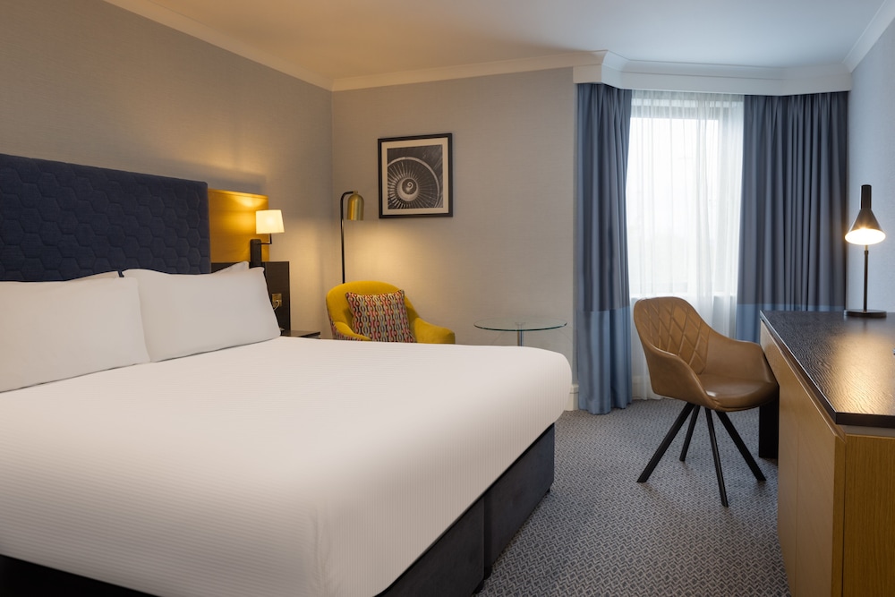 Deluxe Room, 1 King Bed - Photo 4