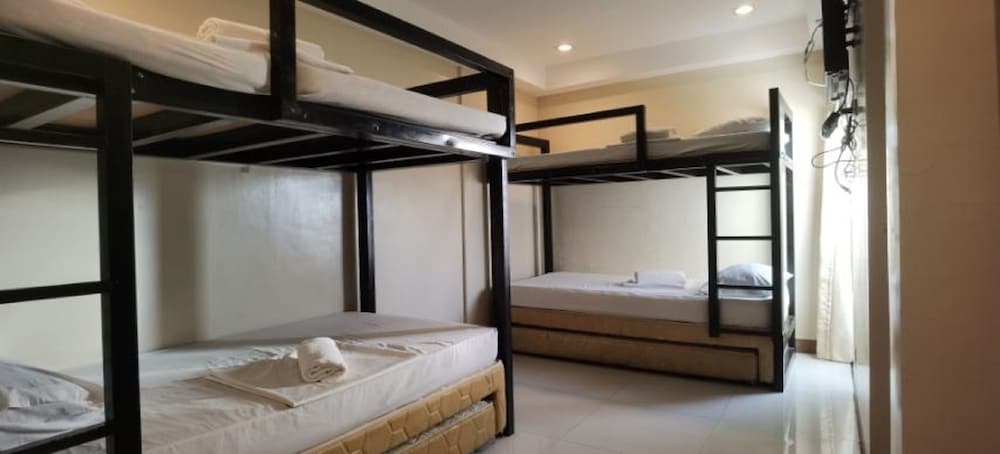 Quadruple Room photo 2