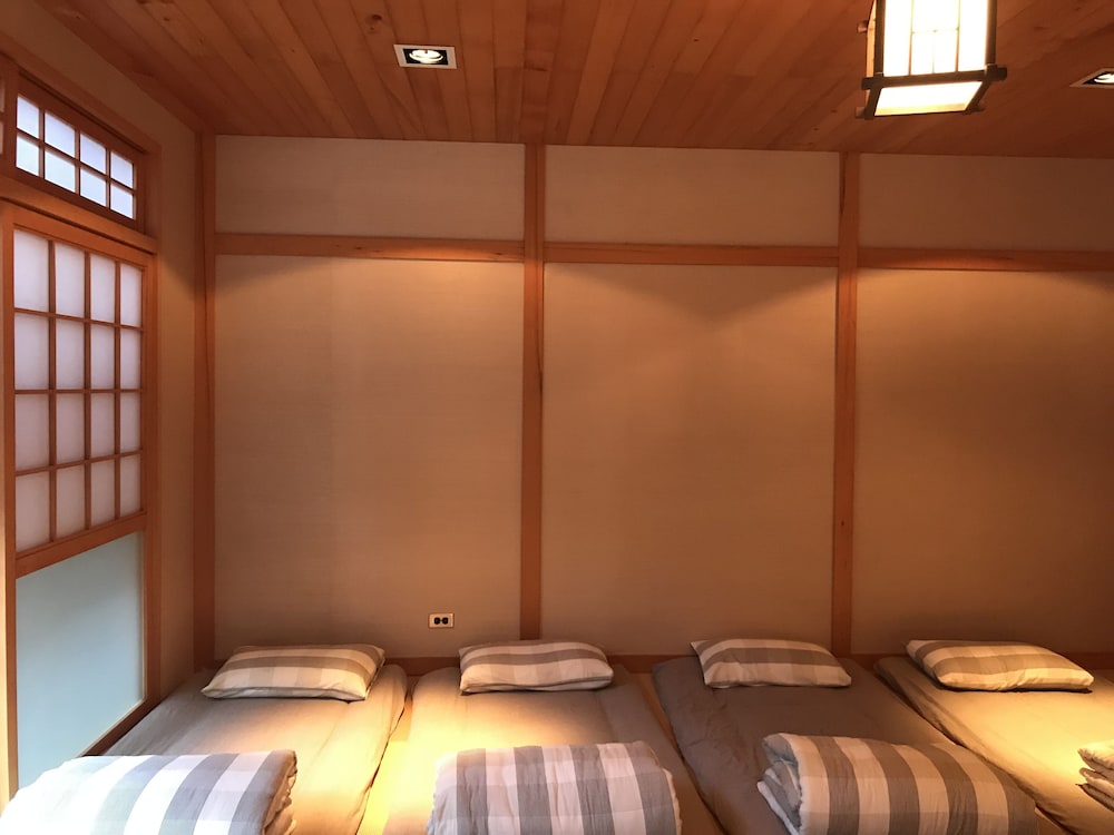 Tatami Quadruple Room photo 3