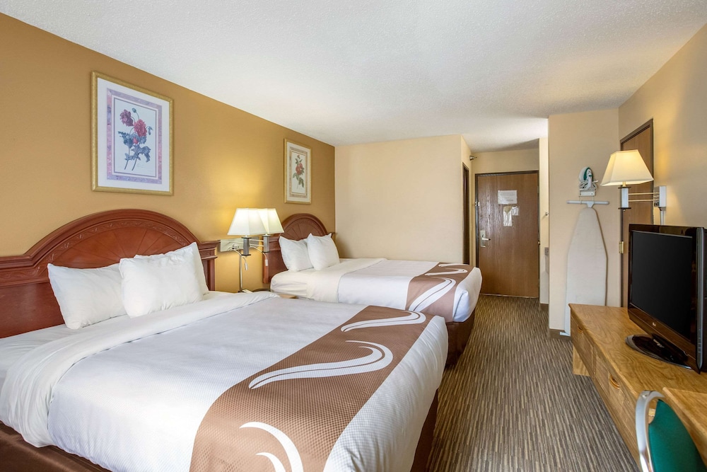 Standard Room, 2 Double Beds, Non Smoking - Photo 4