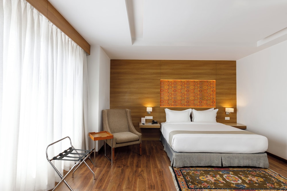 Executive Room - Photo 7
