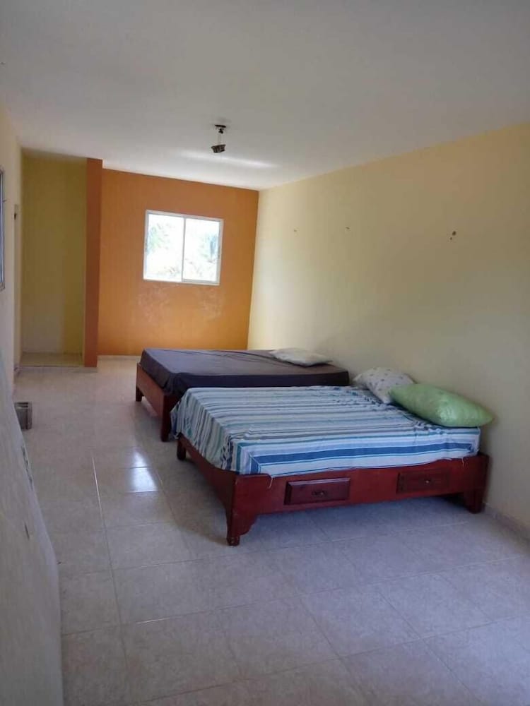 Quadruple Room, 2 Queen Beds, Non Smoking