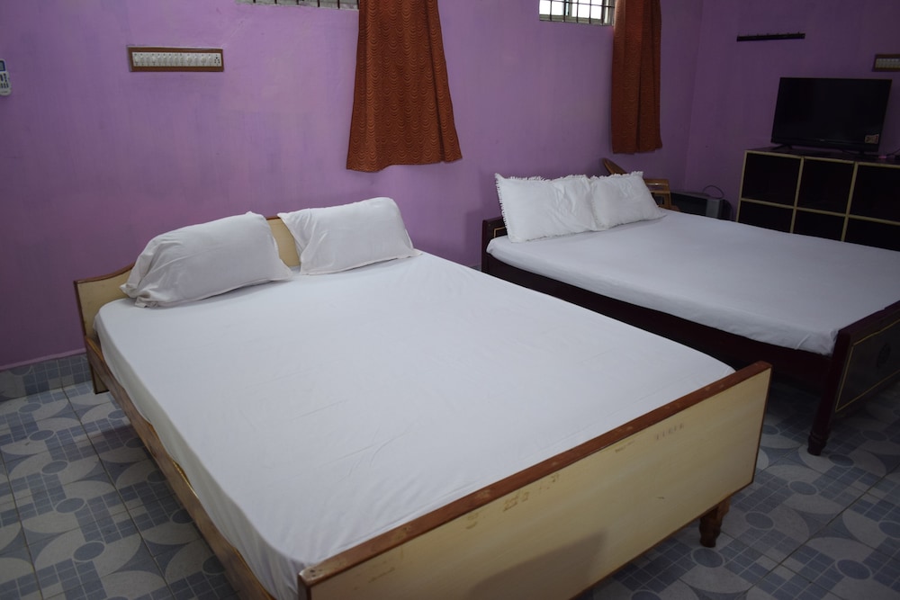 Quadruple Room - Photo 3