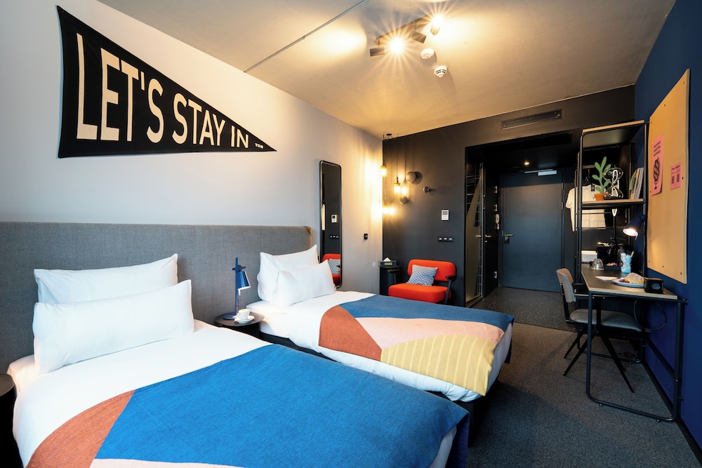Executive Twin Room - Photo 2