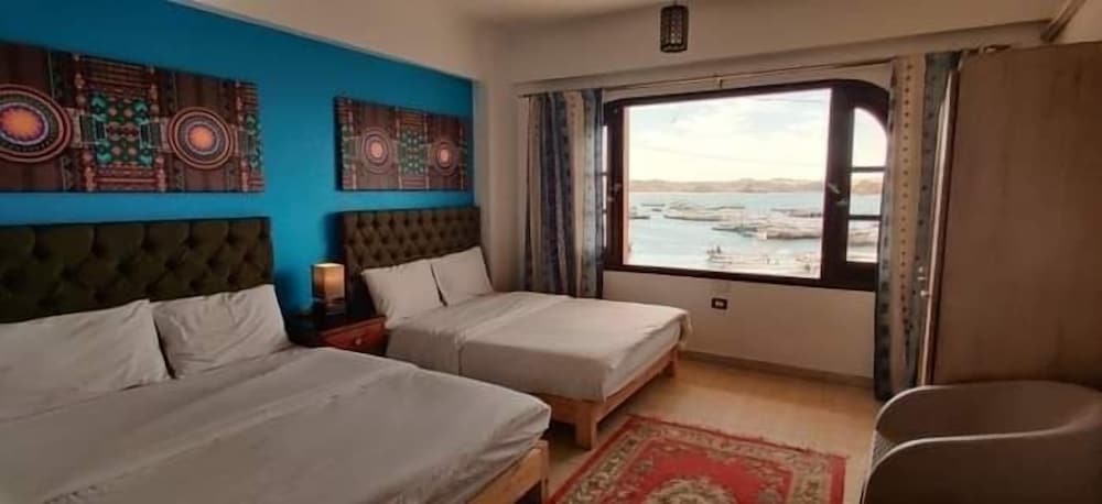 Deluxe Double or Twin Room - Photo 8