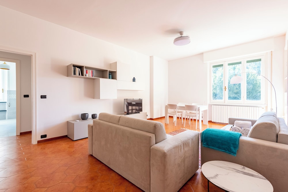 Comfort Apartment, City View