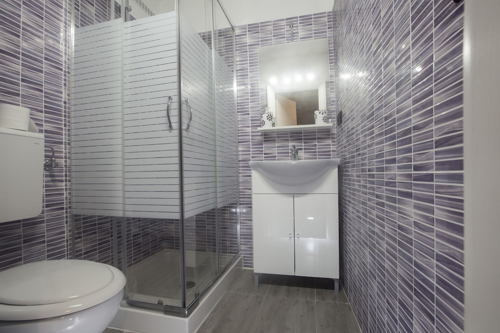 Basic Double Or Twin Room, 1 Double Bed, Ensuite, Ground Floor photo 2