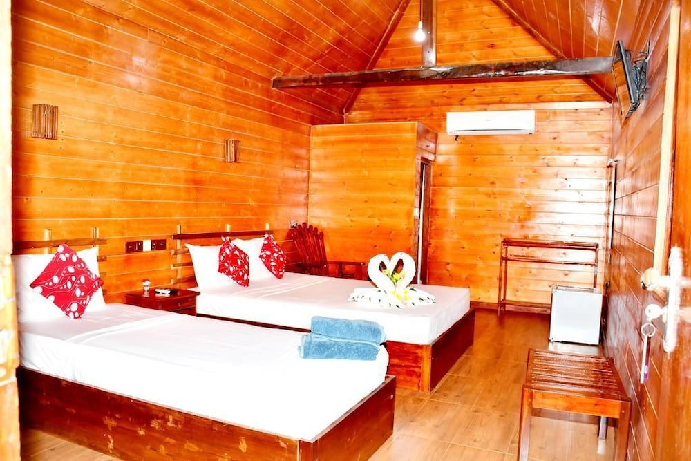 Economy Triple Room